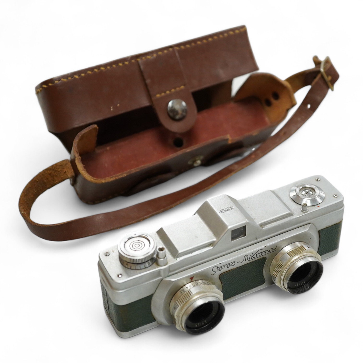A 1960s Meopta Mikroma stereo camera with Mirar 3.5/25 lenses, in a fitted leather case